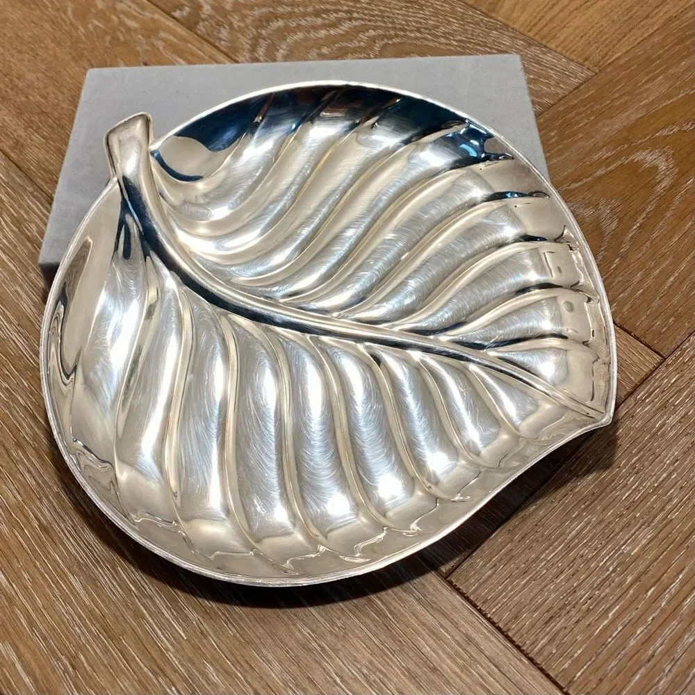 International Silver Company Vintage Pattern 8198 Leaf Serving Tray